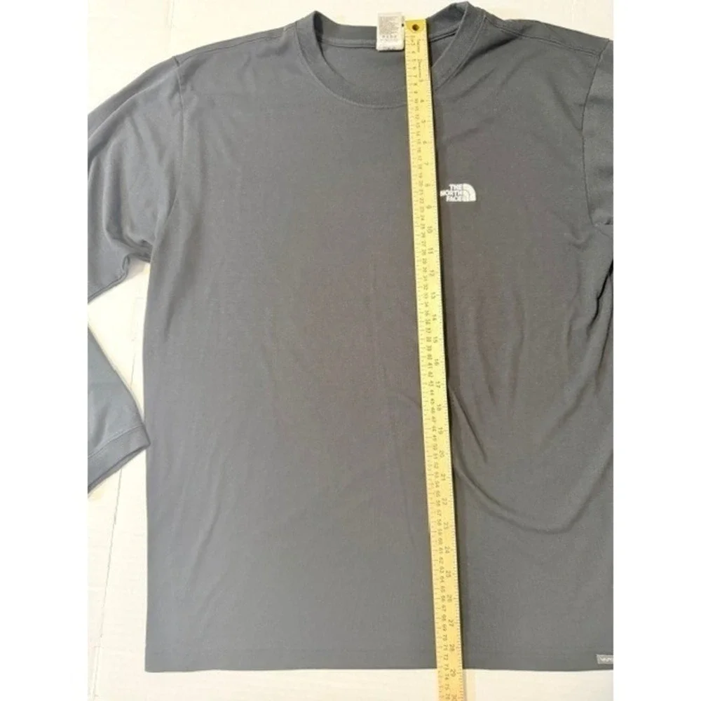 The North Face Mens VaporWick Long Sleeve Shirt XL Gray Performance Crew Neck